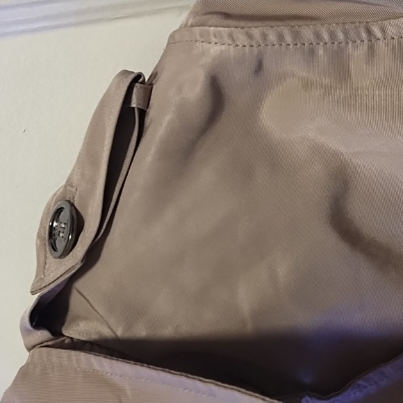 Burberry Trenchcoat - Picture 9 of 11